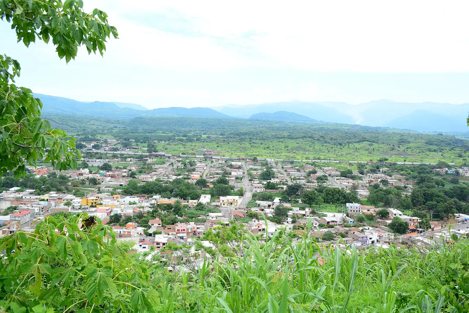 El pueblo de Ahuacatlán, al pie del Ceboruco